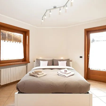House Apartament *